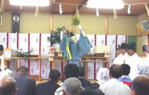 抜穂祭（神事で豊年舞が披露された）